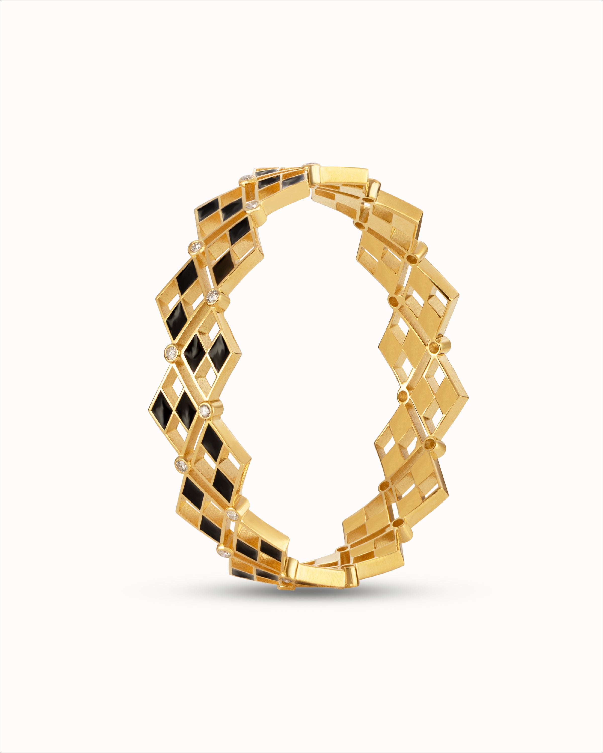 Ahalya Gold & Round Brilliant Cut Diamond Bangle BB-XBCD-AA-03-0031